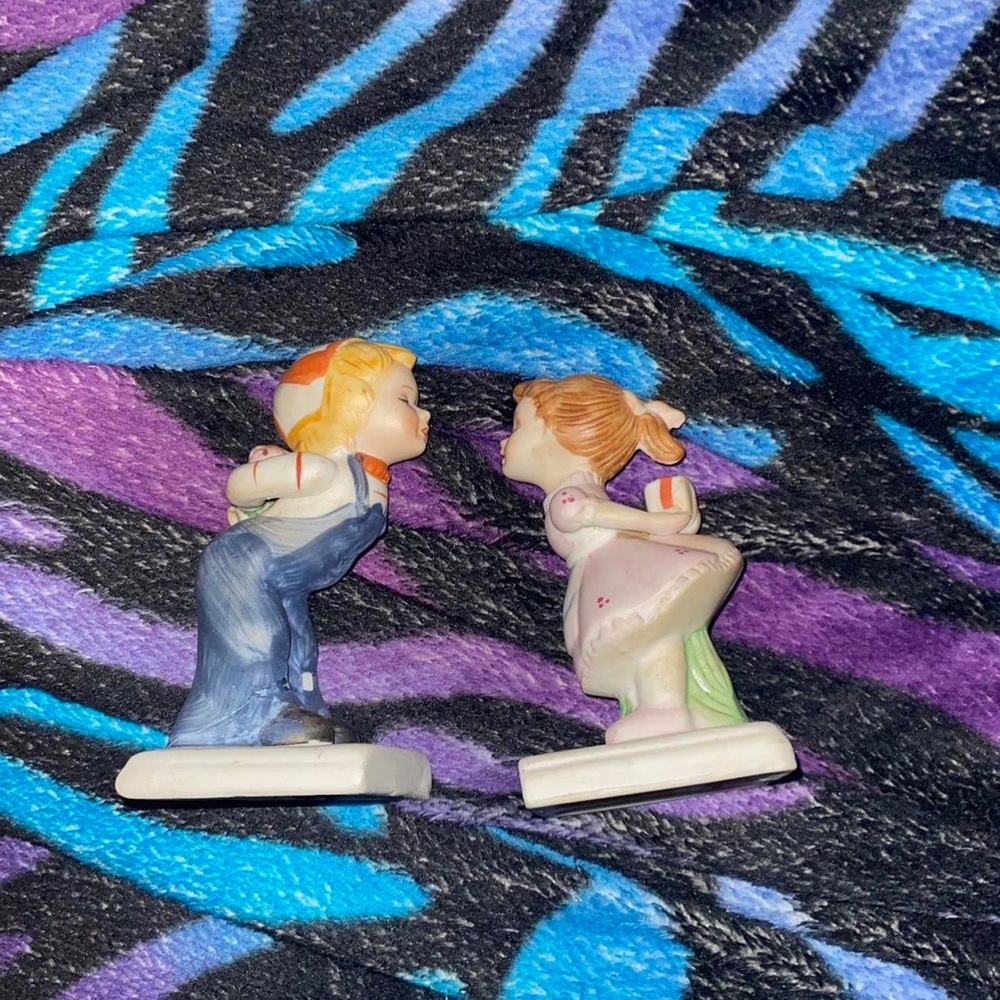 vintage valentine’s day nik nak